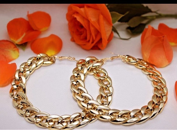 Gold Plated Chain Hoop Earrings.